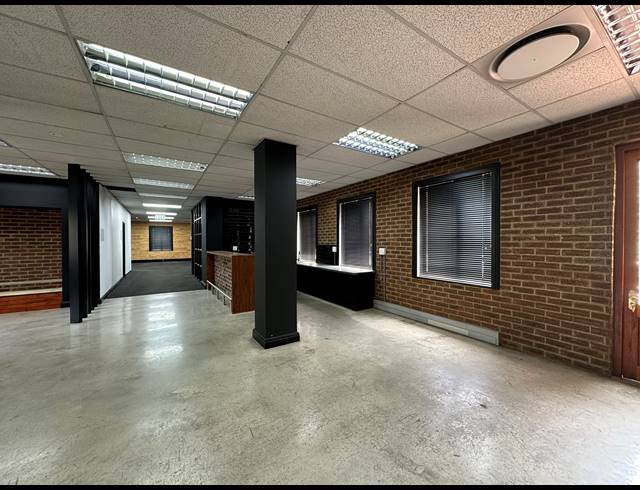 1,627M² OFFICE TO LET IN SANDTON CENTRAL